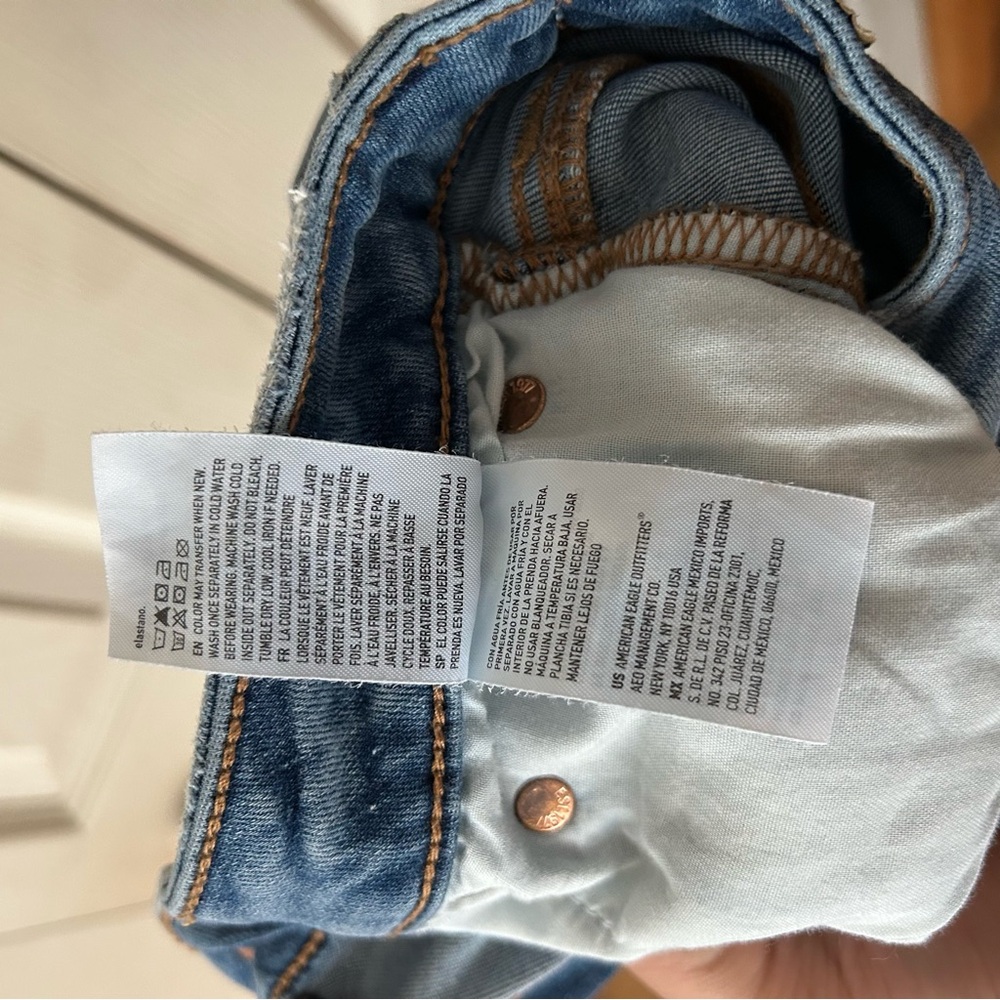 American Eagle Blue Skinny Jeans Distressed Style - Picture 6 of 7